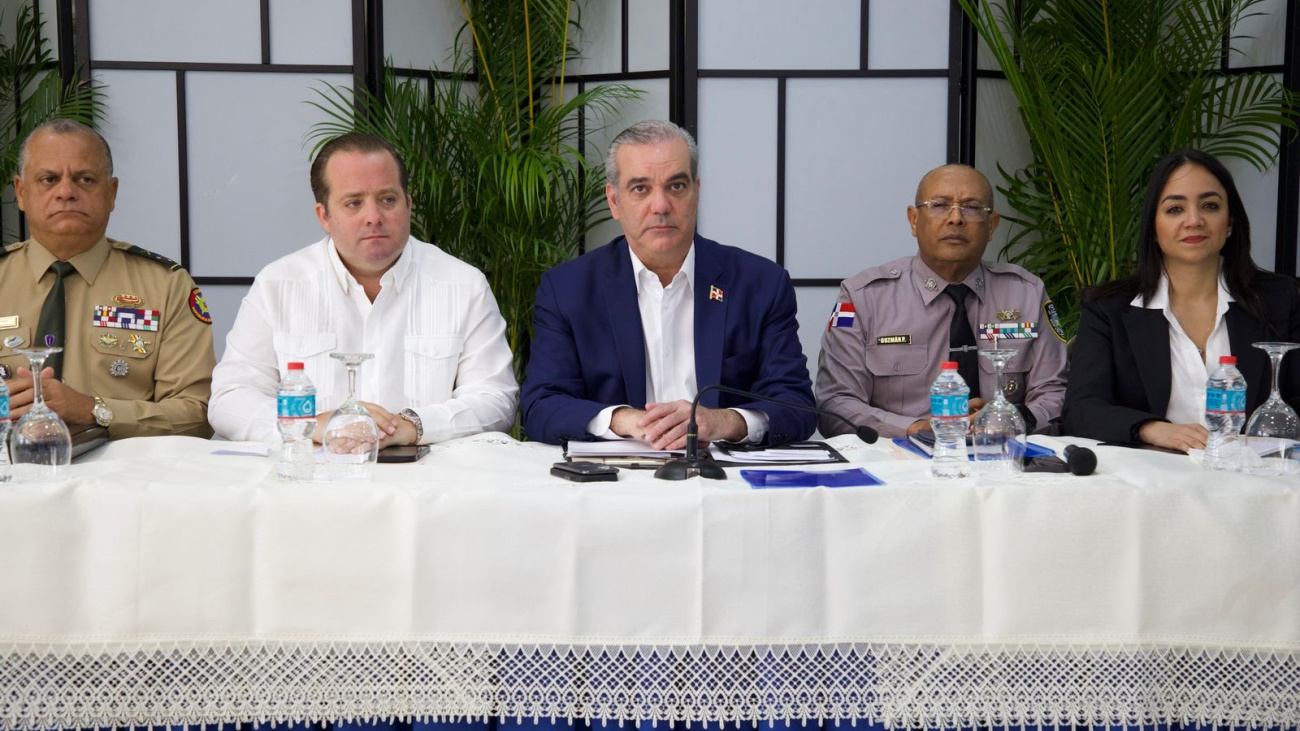Abinader promueve mayor uso del Paso Rápido para agilizar el tránsito en los peajes
