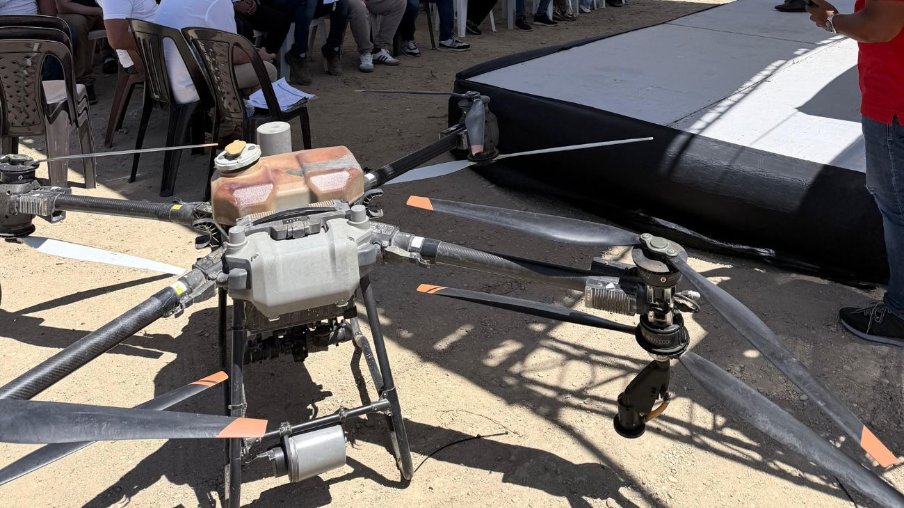 Productores de Montecristi se capacitan en uso de drones para modernizar labores agrícolas
