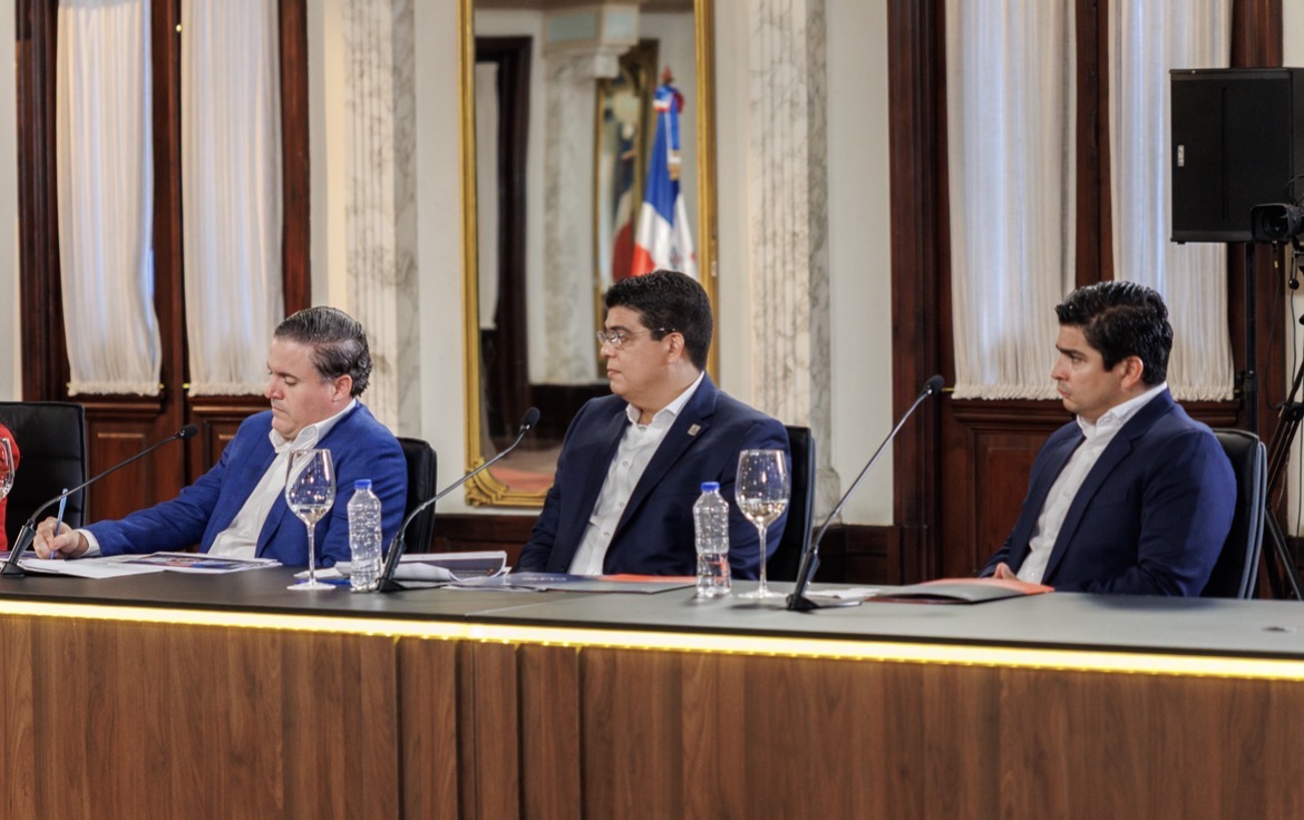 Gobierno anuncia ampliación del acueducto del Cibao Central y mayor suministro para Santo Domingo